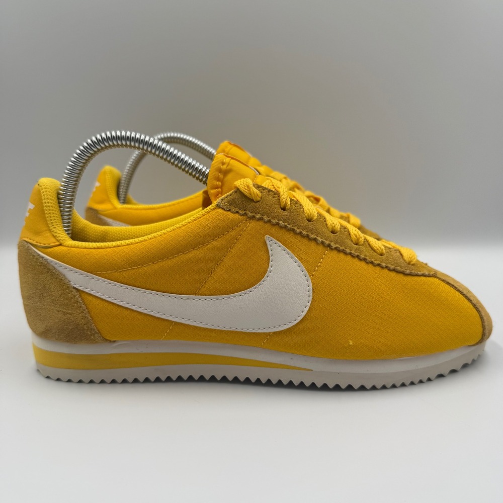 Nike Classic Cortez Nylon Women Size 8 Yellow Lifestyle Shoes Sneakers